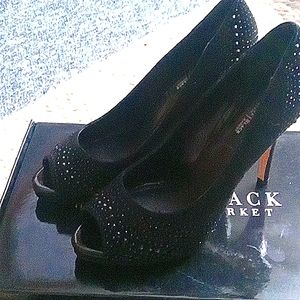 Black White House Black Market Heels. Size 7.5 Have been worn for 2 hours